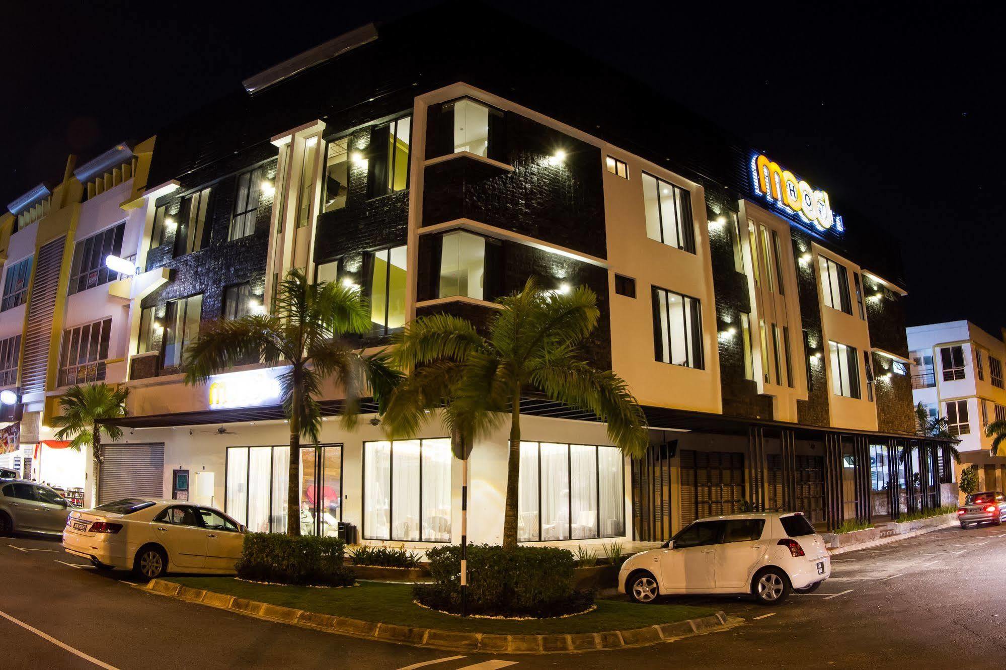 Mood Hotel Johor Bahru Extérieur photo