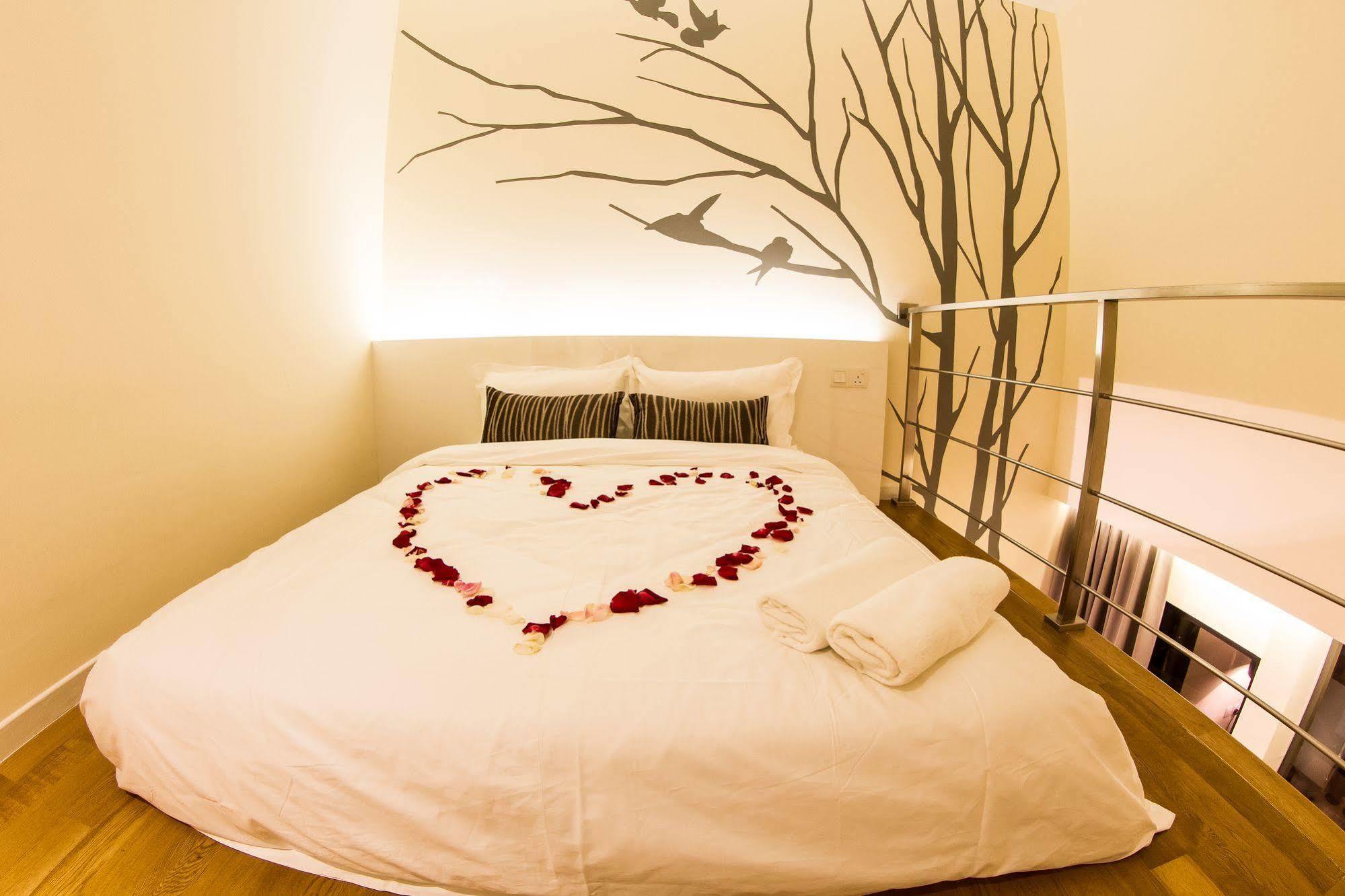 Mood Hotel Johor Bahru Extérieur photo