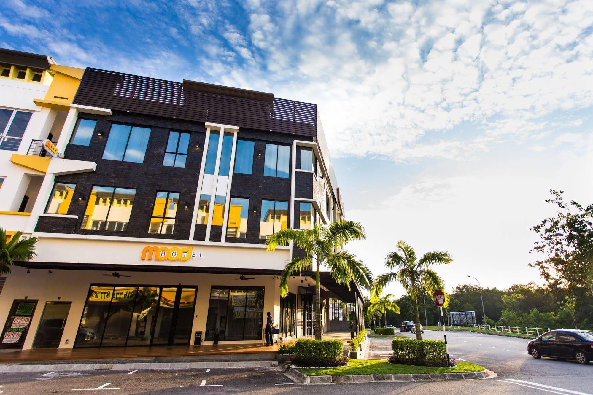 Mood Hotel Johor Bahru Extérieur photo
